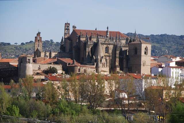 Las dos catedrales de Plasencia, Monumento-España (1)